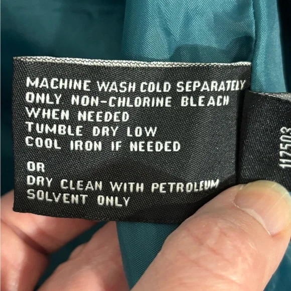 London Fog Women's Teal Trench Coat
Raincoat size M - Picture 10 of 15